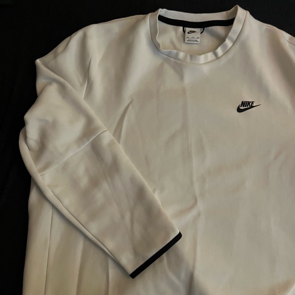 Nike sweater - Picture 4 of 4